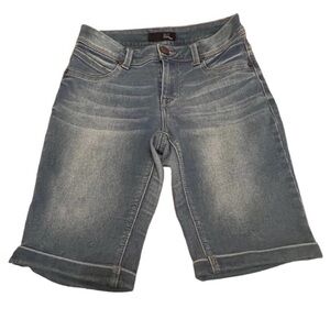 1822 BERMUDA women's denim jean shorts size 4 whiskers medium wash cuffed EUC